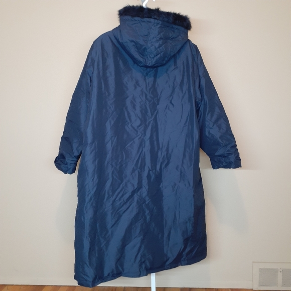 PENDING ON ANOTHER SITE - Picture 8 of 10